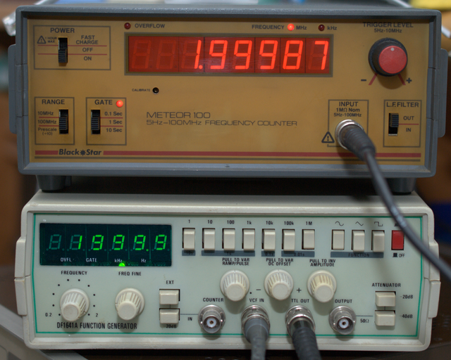 image comparative du générateur avec mon fréquencemètre à 2 MHz